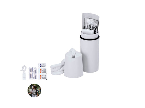 Kit d'excursion de 6 accessoires présenté dans une trousse en ABS résistant avec fermeture à vis étanche, avec un cordon lanyard pratique - Gemmel Personnalise